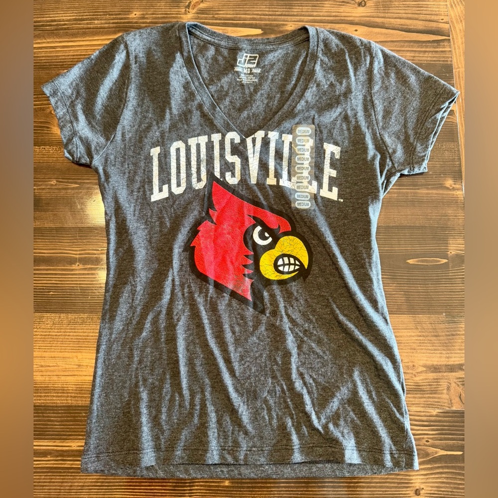 NWT Women’s Louisville‎ Cardinals Gray V-Neck T-Shirt Size M